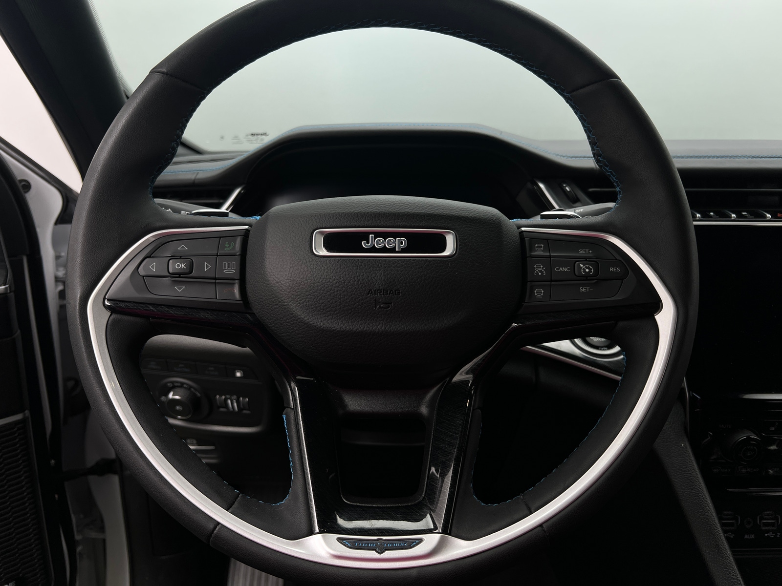 Thumbnail: 2022 Jeep Grand Cherokee - 4