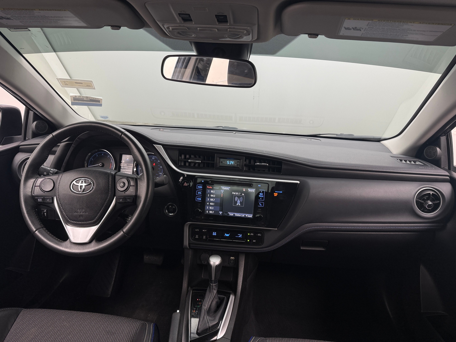 Thumbnail: 2018 Toyota Corolla - 3