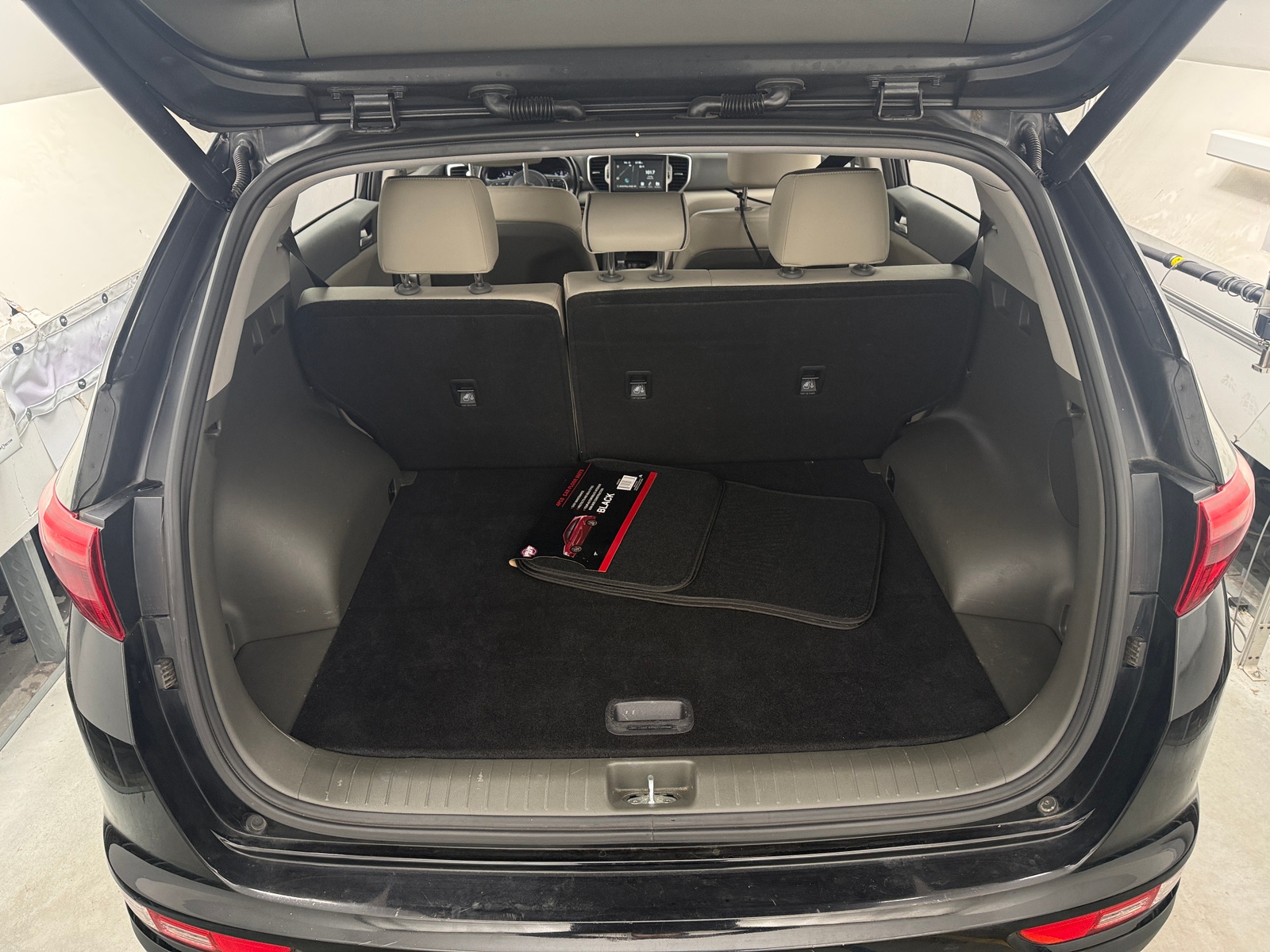 Thumbnail: 2019 Kia Sportage - 6