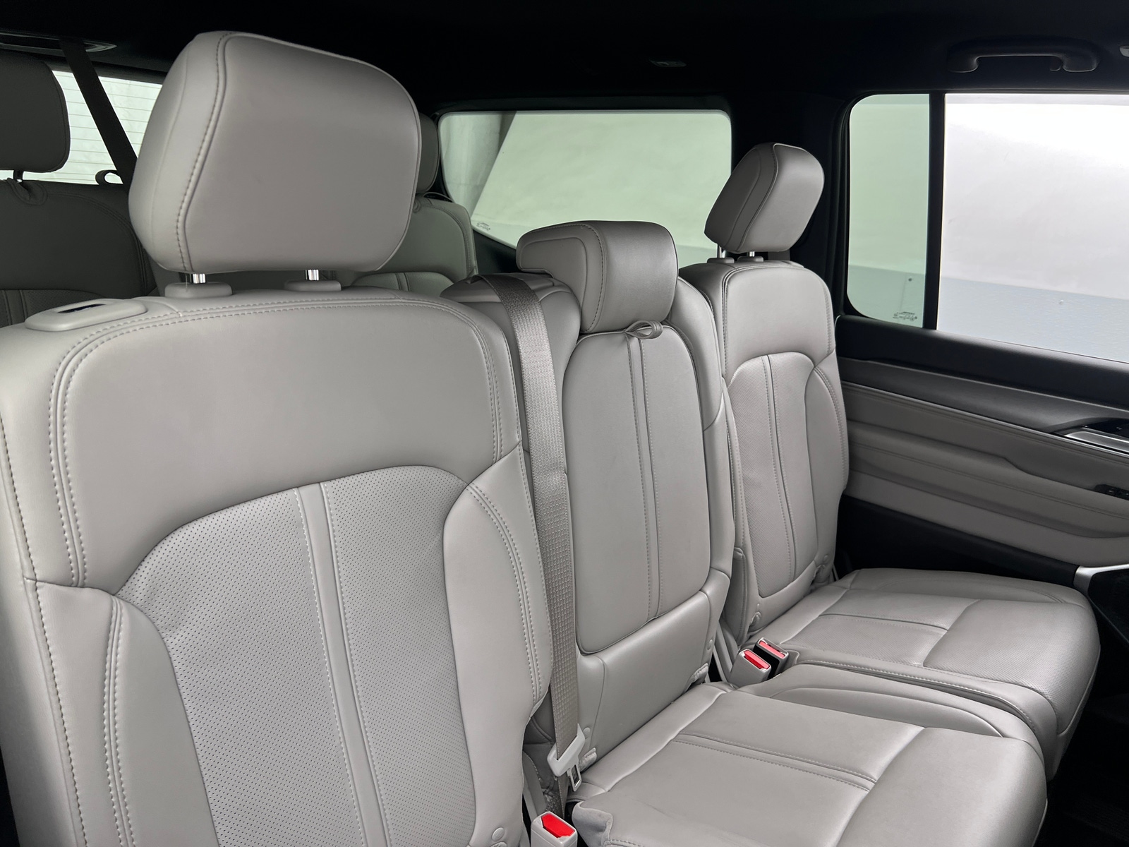 Thumbnail: 2025 Jeep Wagoneer - 5