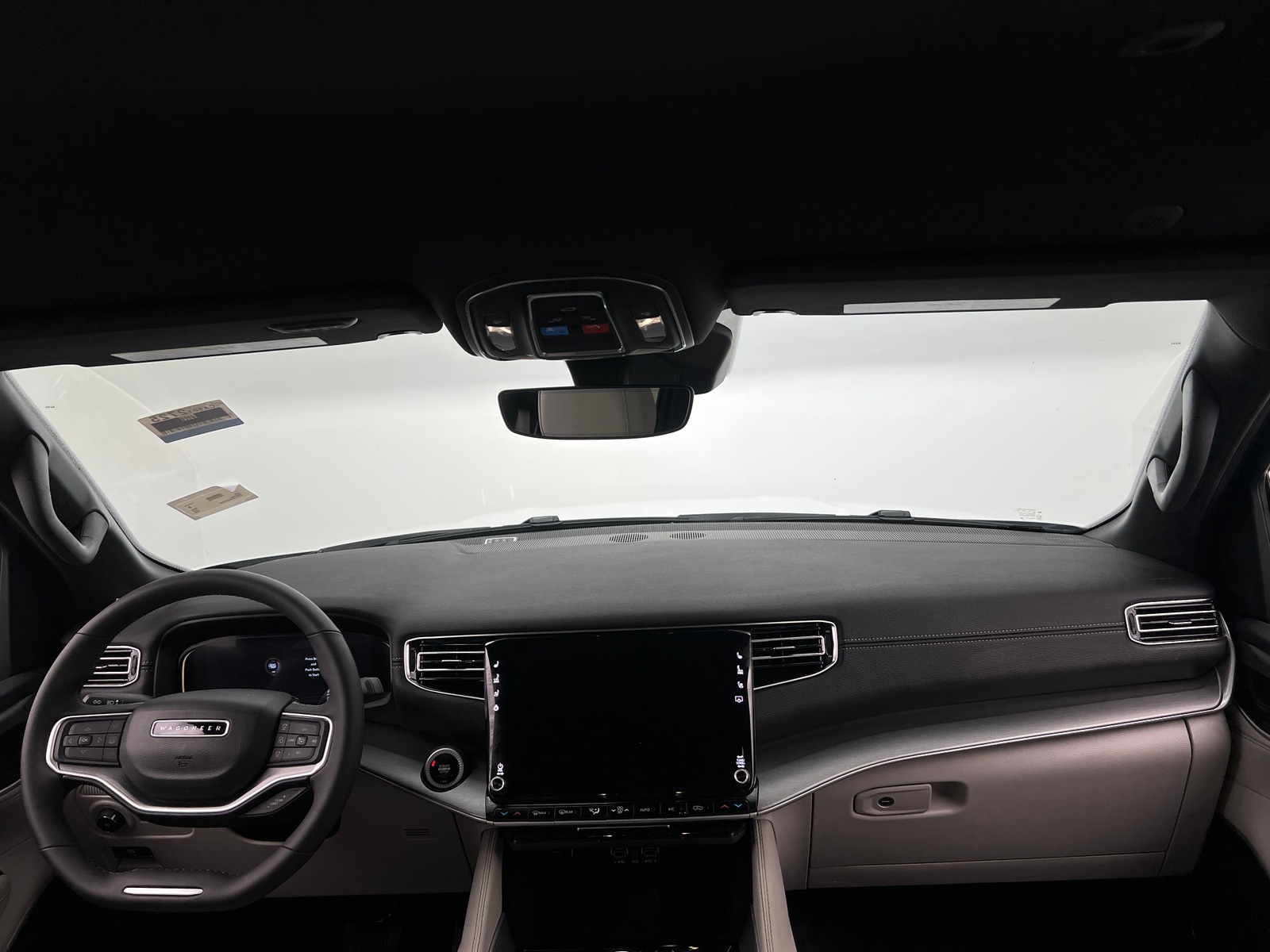 Thumbnail: 2025 Jeep Wagoneer - 2