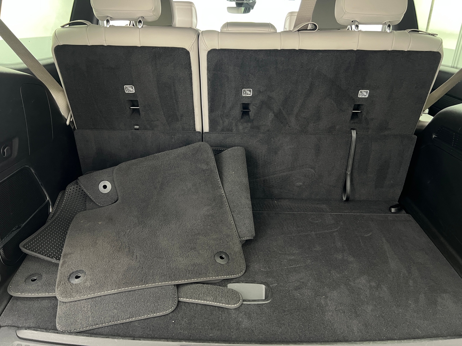 Thumbnail: 2025 Jeep Wagoneer - 6