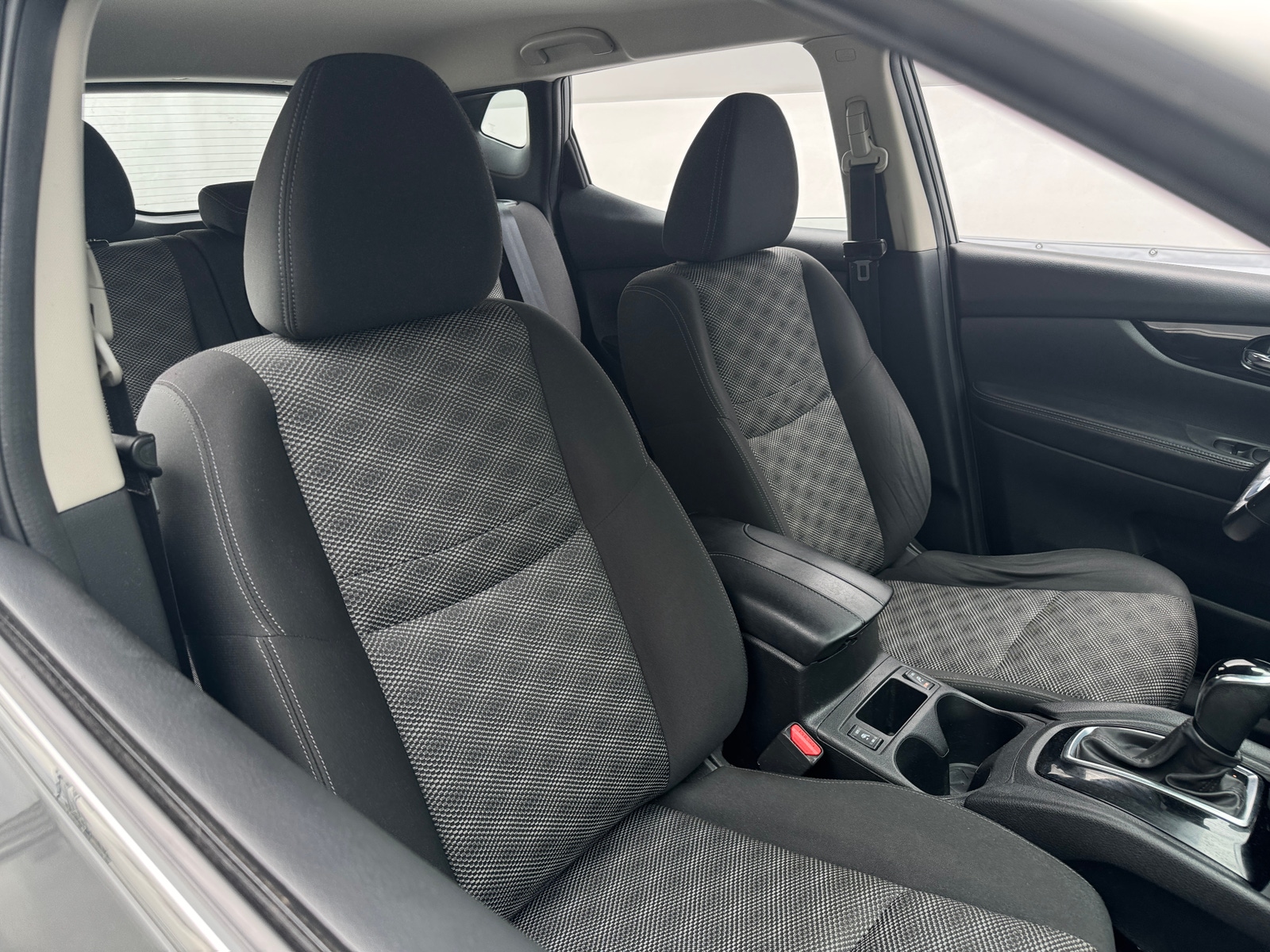 Thumbnail: 2018 Nissan Rogue Sport - 2