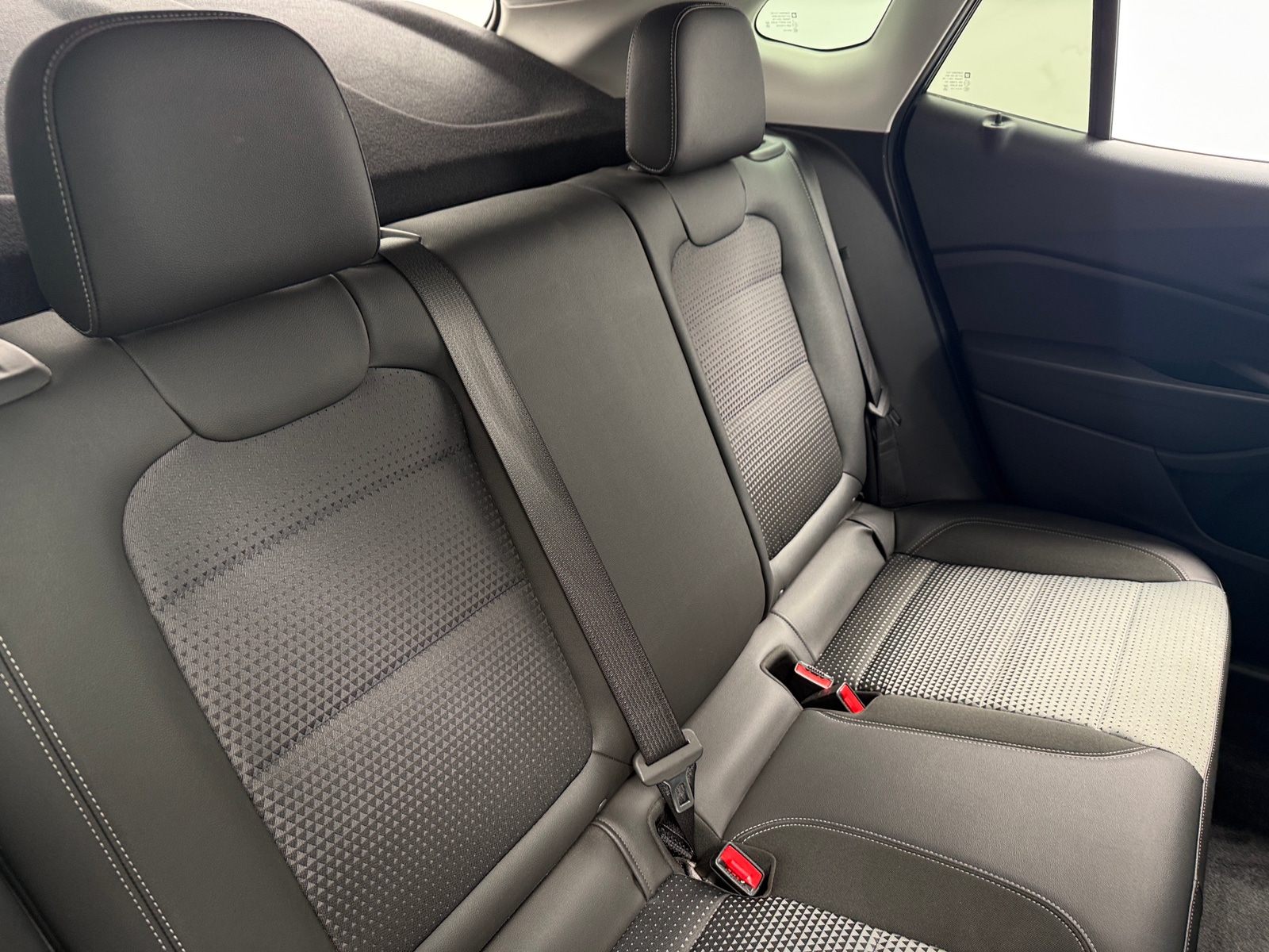 Thumbnail: 2025 Chevrolet Trax - 6