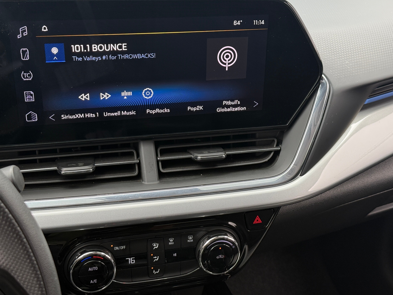 Thumbnail: 2025 Chevrolet Trax - 4