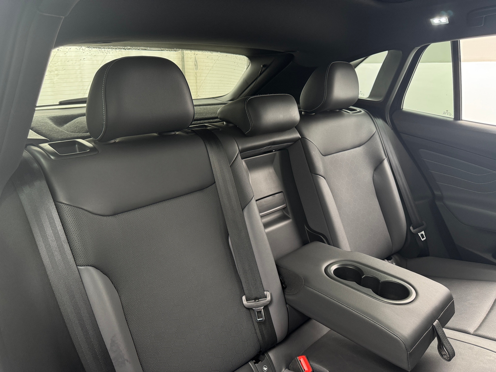 Thumbnail: 2023 Volkswagen ID.4 - 5