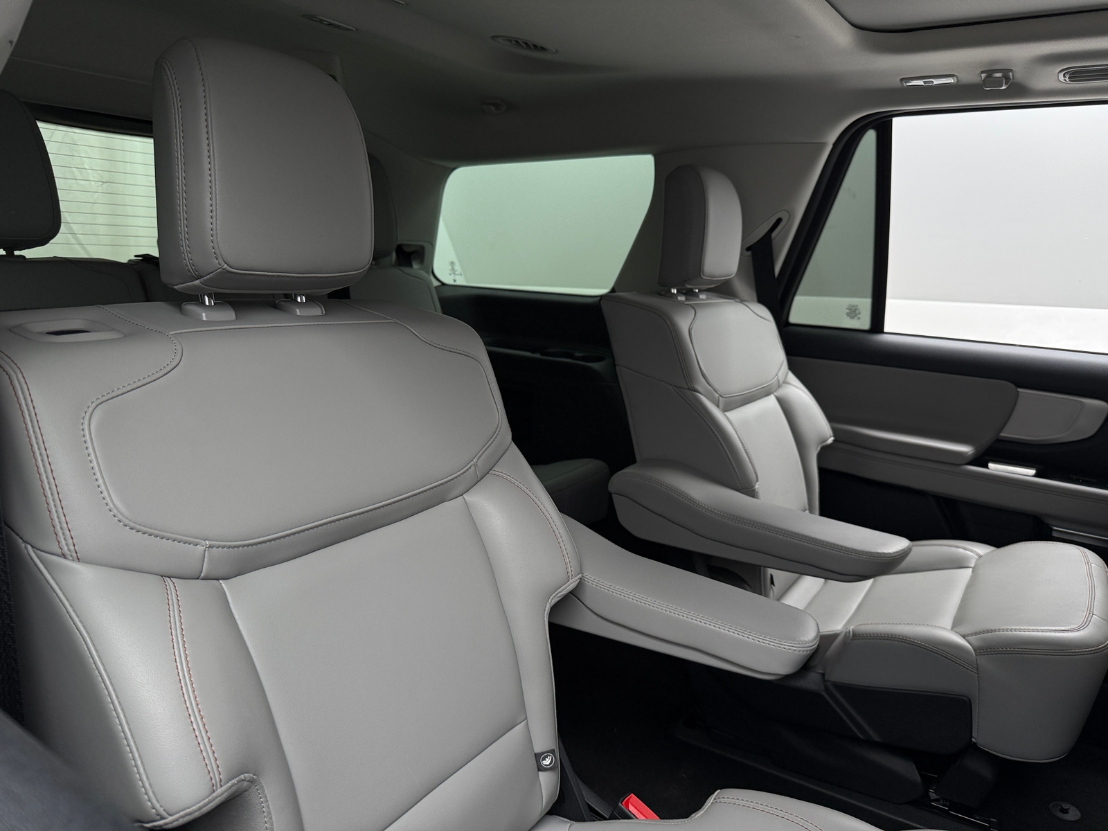 Thumbnail: 2025 Ford Expedition - 6