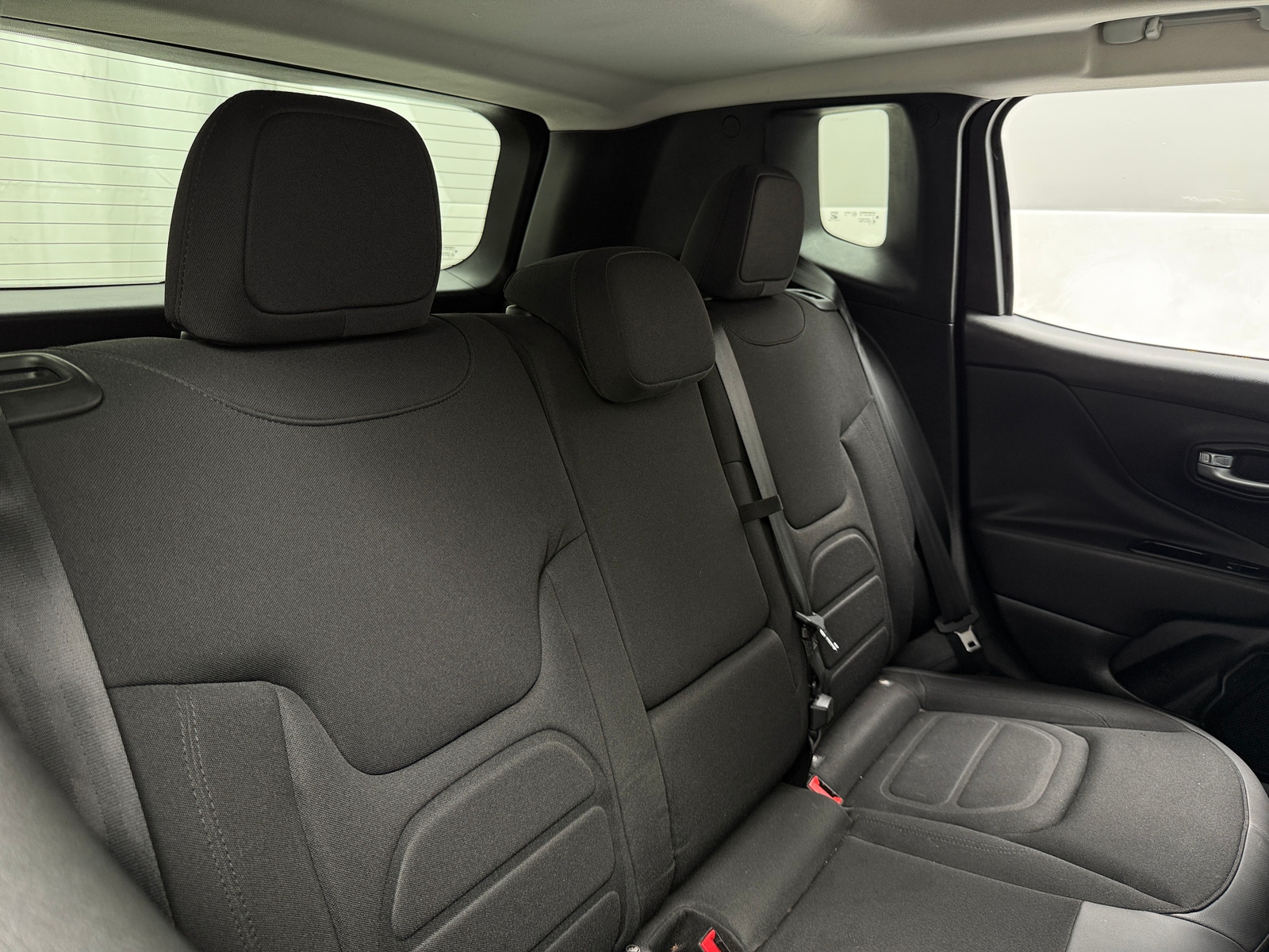 Thumbnail: 2016 Jeep Renegade - 6