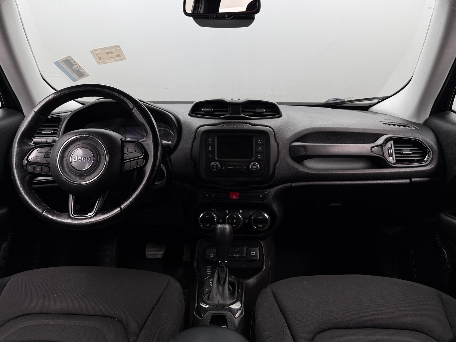 Thumbnail: 2016 Jeep Renegade - 3