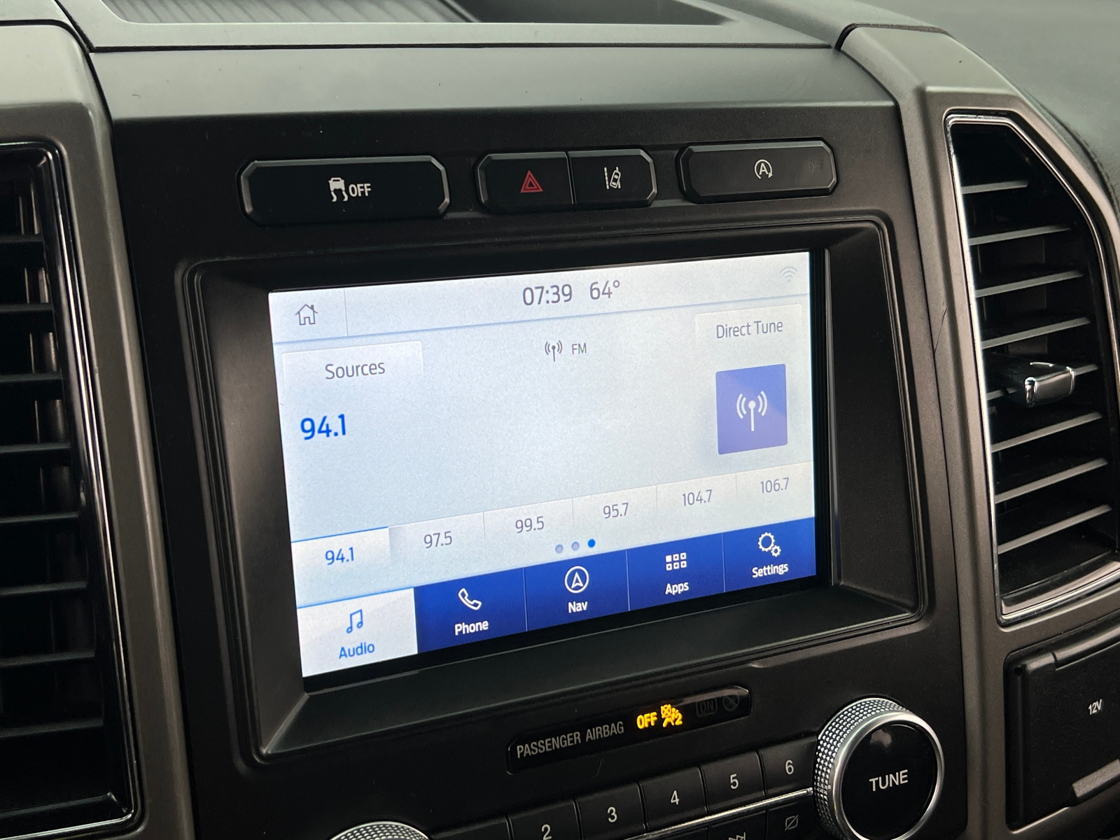 Thumbnail: 2021 Ford Expedition - 3