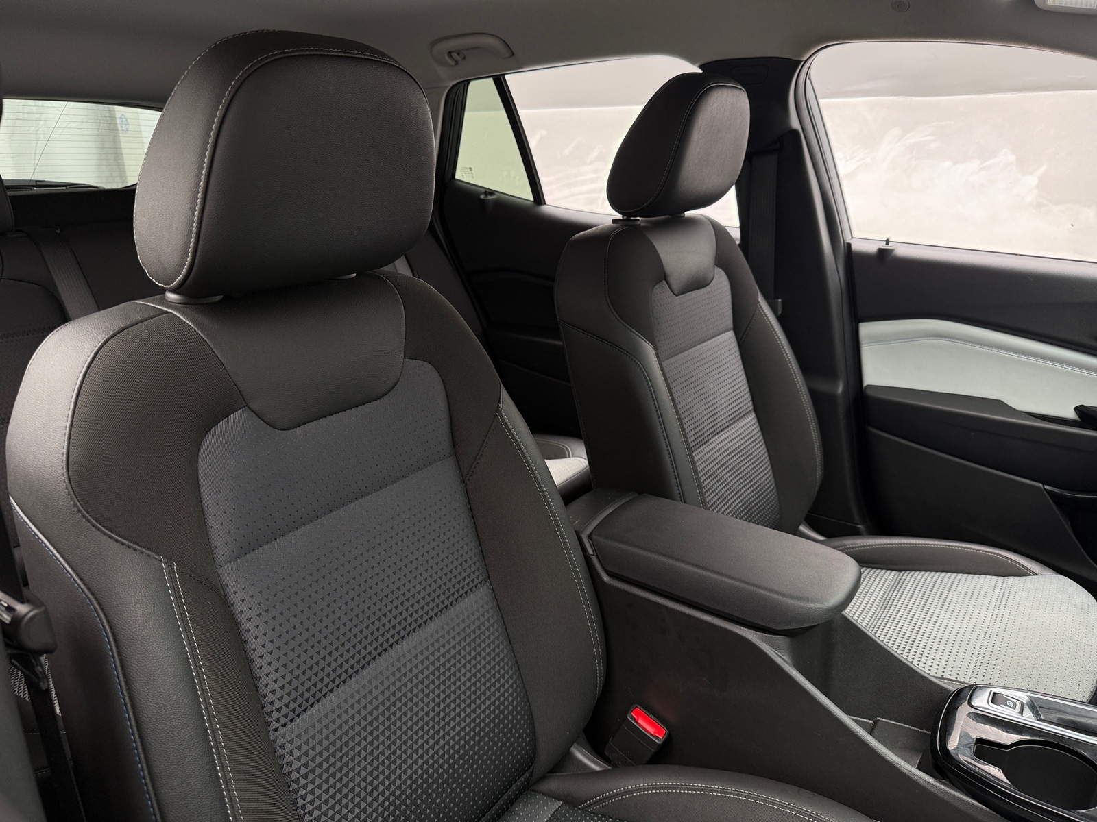 Thumbnail: 2025 Chevrolet Trax - 2