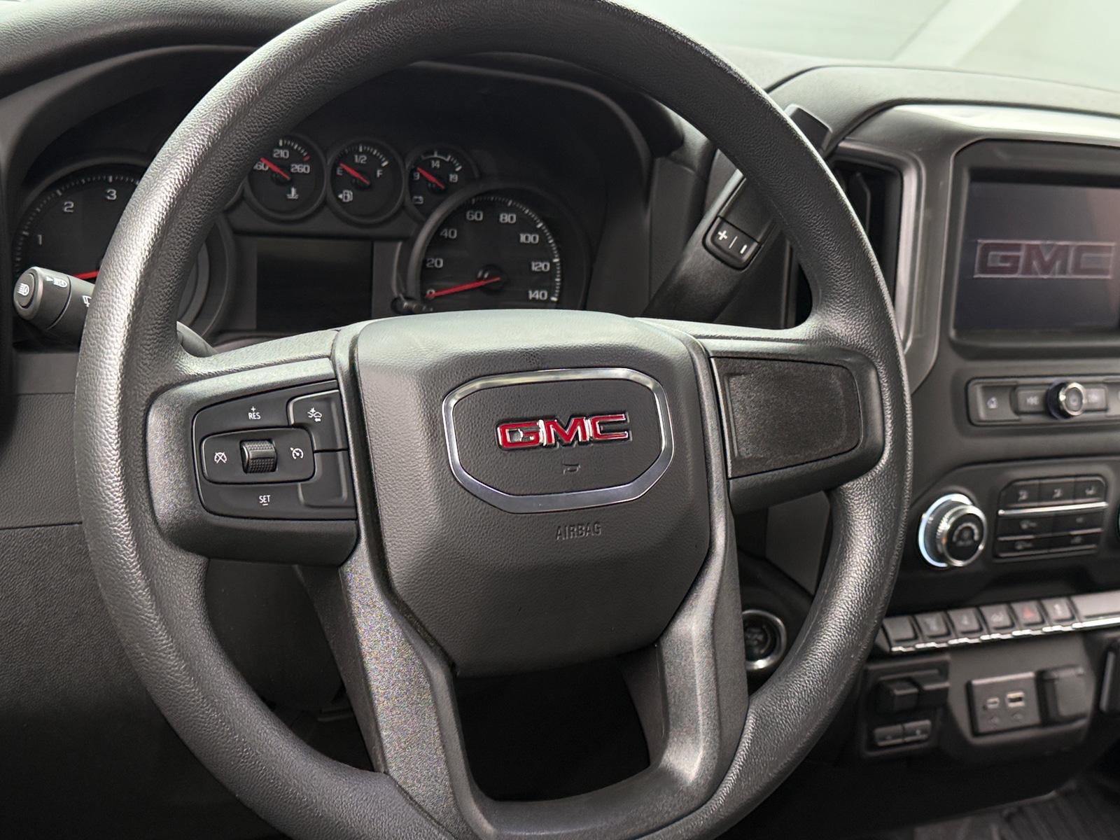 Thumbnail: 2024 GMC Sierra 2500 - 5