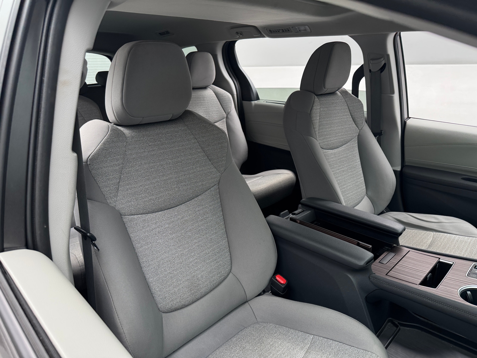 Thumbnail: 2023 Toyota Sienna - 2