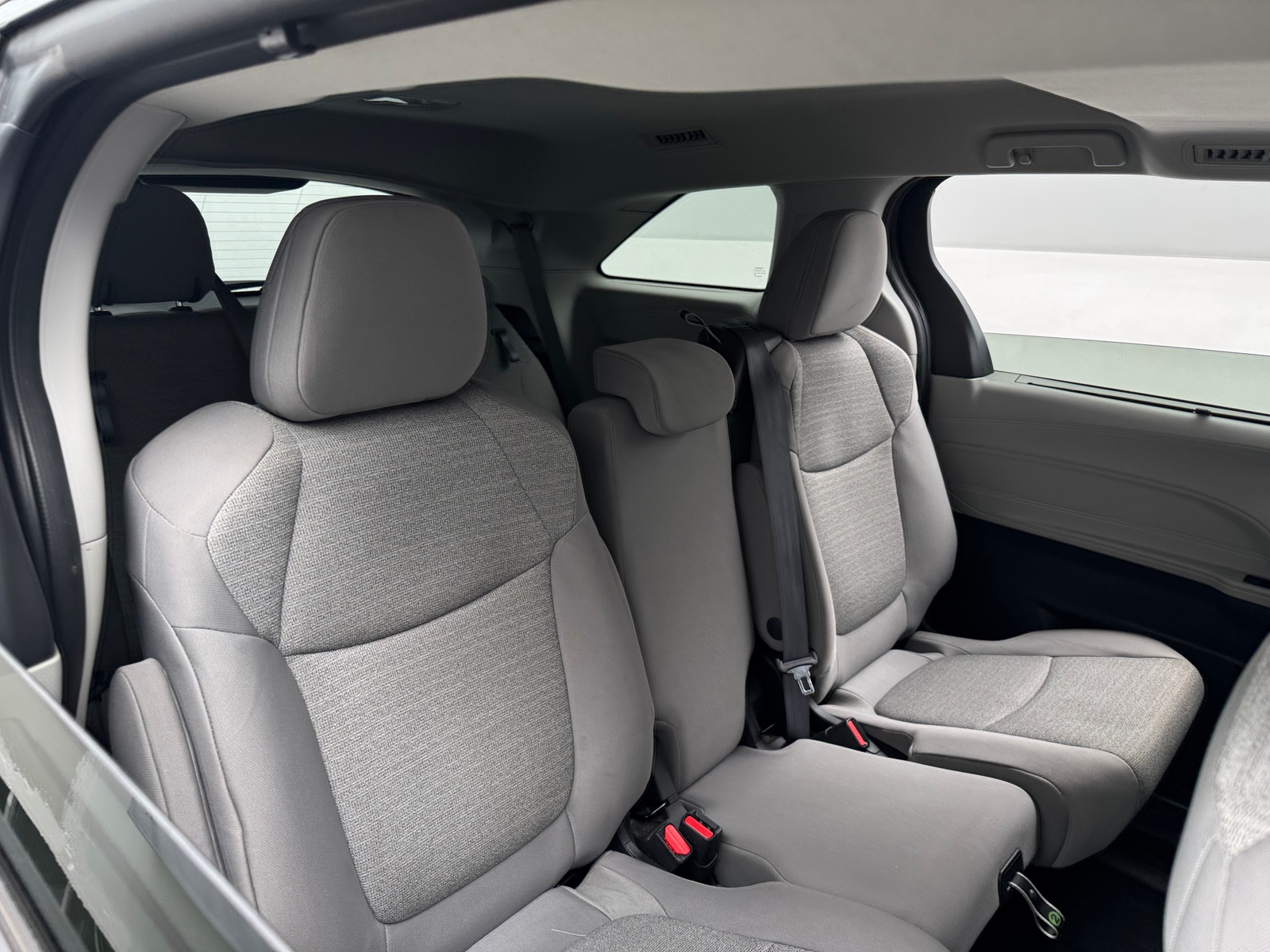 Thumbnail: 2023 Toyota Sienna - 6