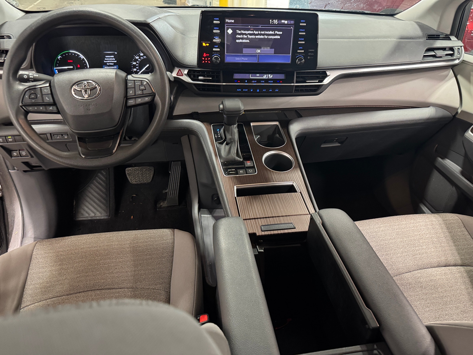 Thumbnail: 2023 Toyota Sienna - 3