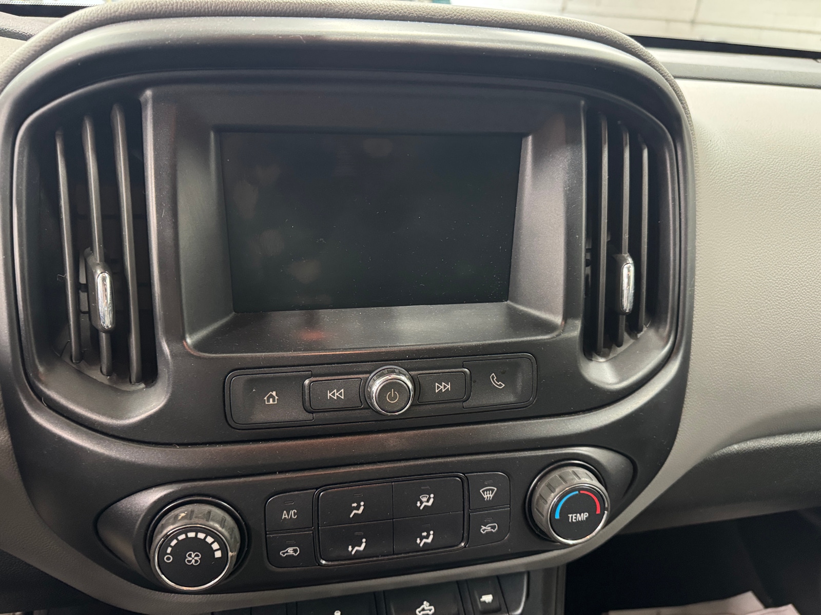 Thumbnail: 2020 Chevrolet Colorado - 4