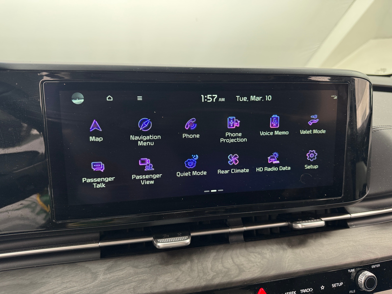 Thumbnail: 2024 Kia Carnival - 3