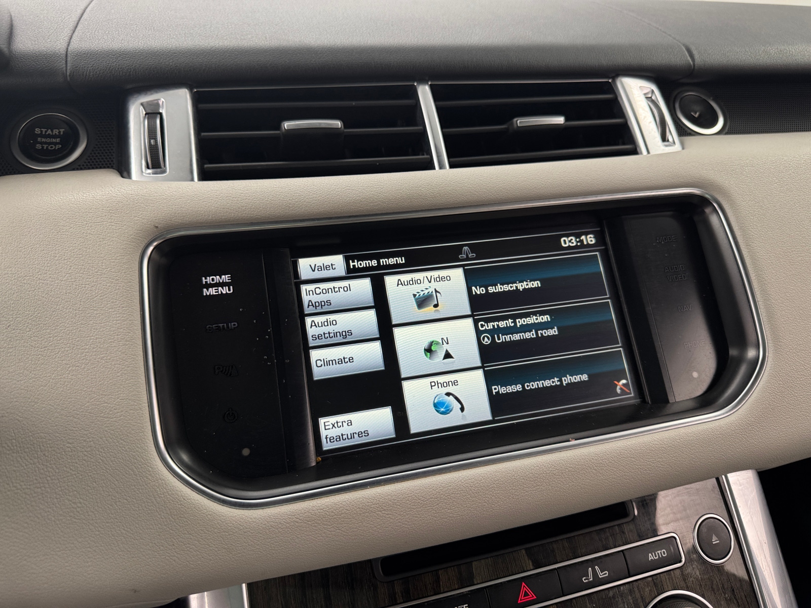 Thumbnail: 2015 Land Rover Range Rover Sport - 3