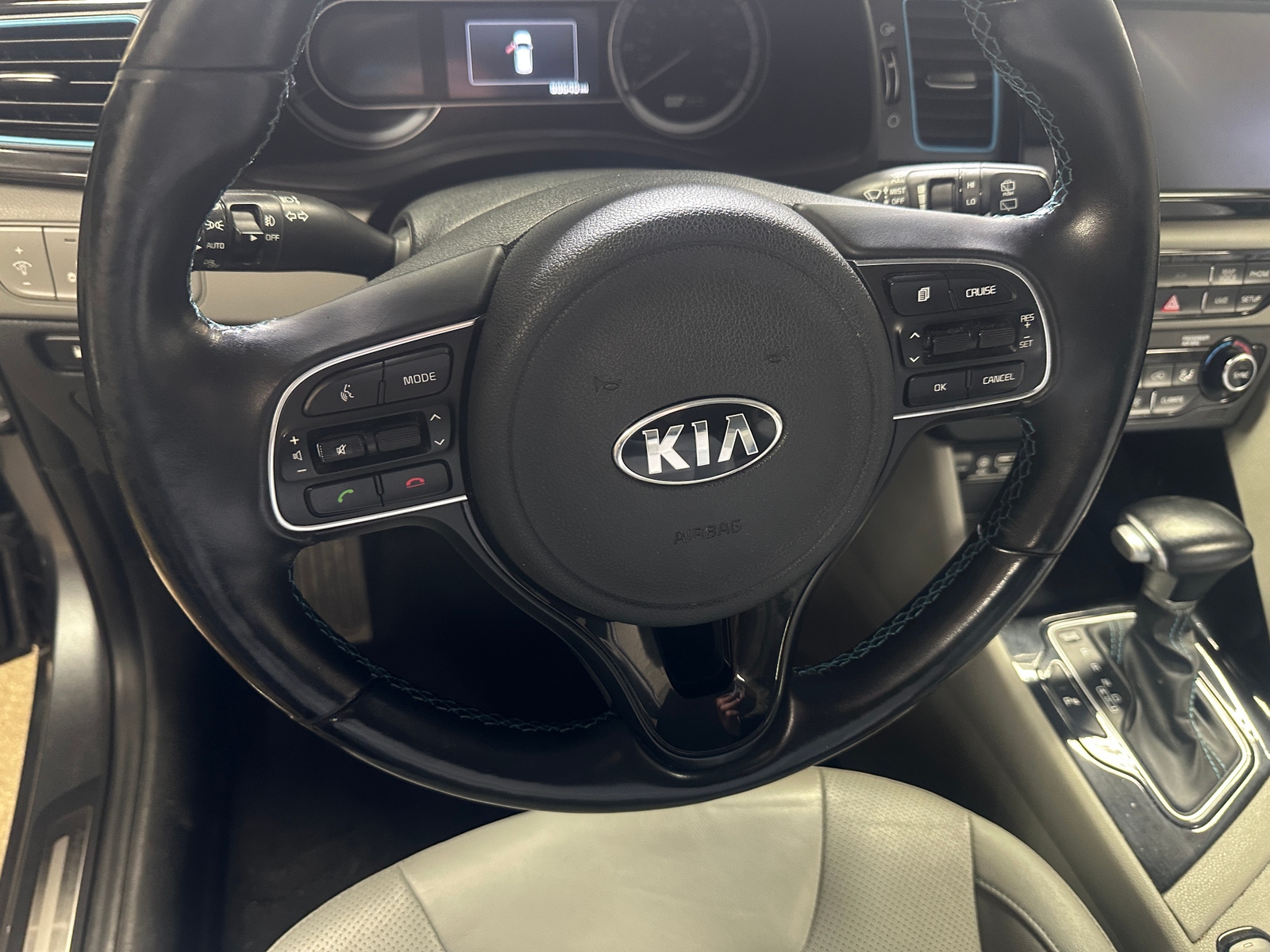 Thumbnail: 2017 Kia Niro - 4