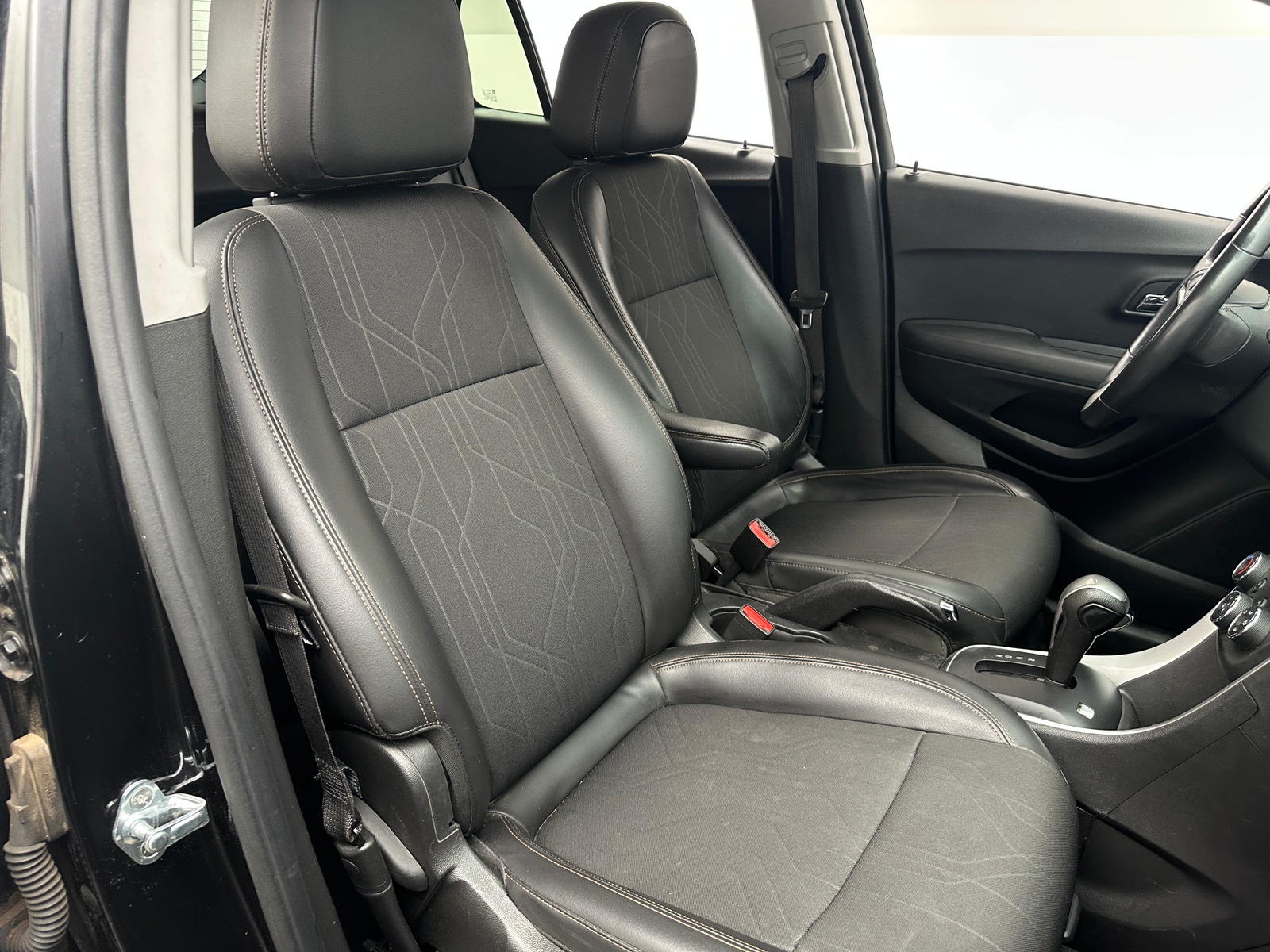 Thumbnail: 2020 Chevrolet Trax - 2