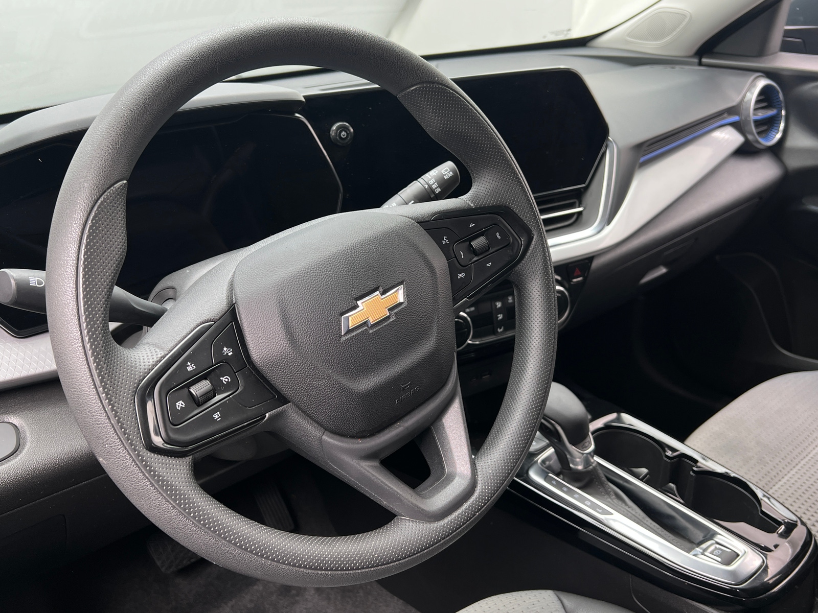 Thumbnail: 2025 Chevrolet Trax - 5