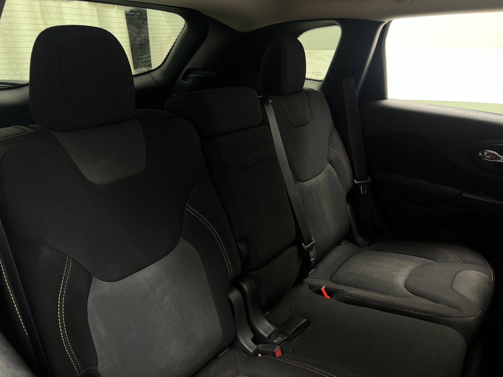 Thumbnail: 2016 Jeep Cherokee - 6