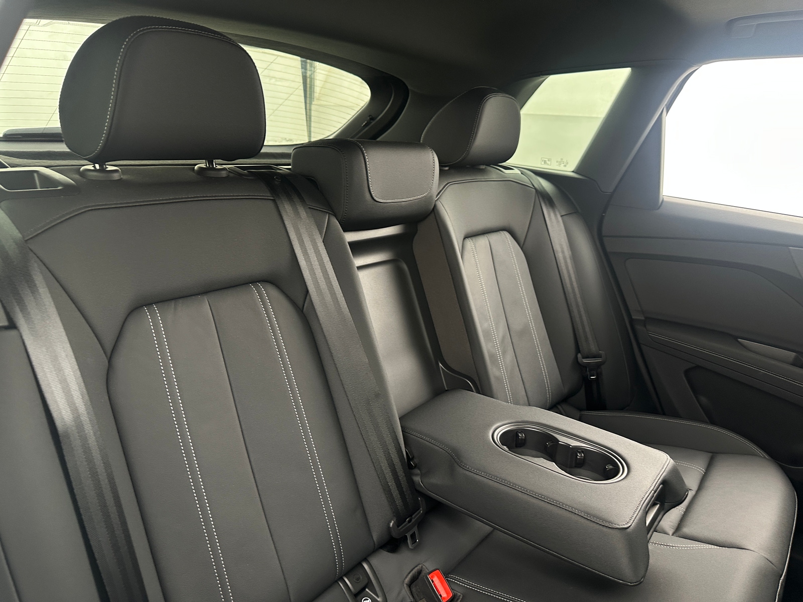 Thumbnail: 2023 Audi Q4 e-tron - 5