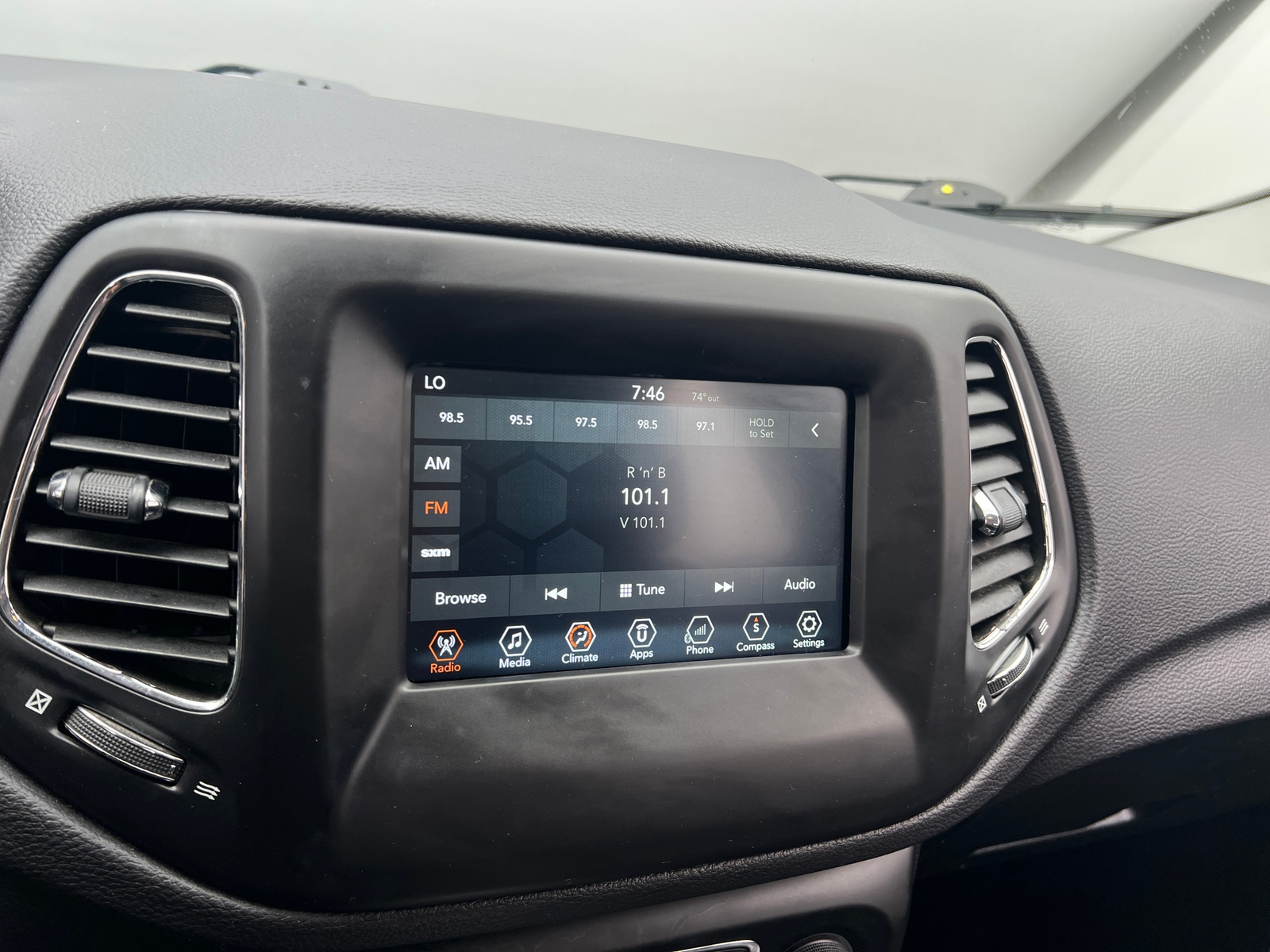 Thumbnail: 2018 Jeep Compass - 4