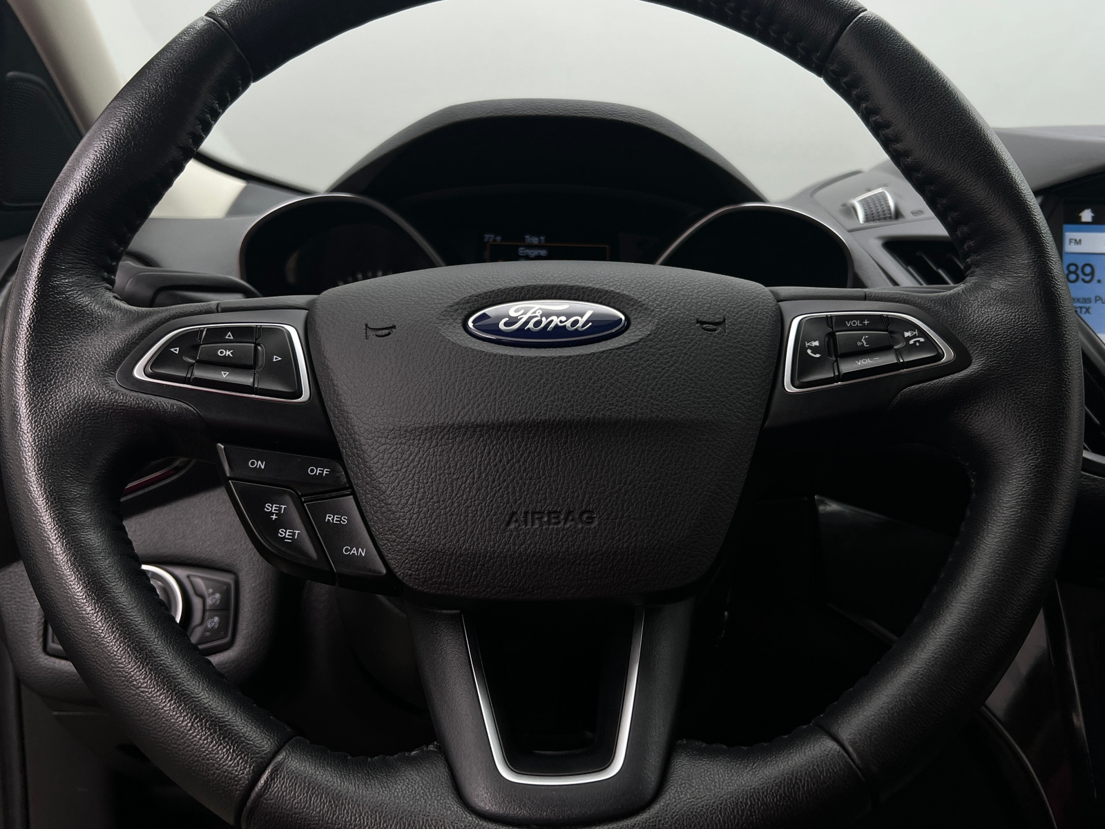 Thumbnail: 2017 Ford Escape - 4