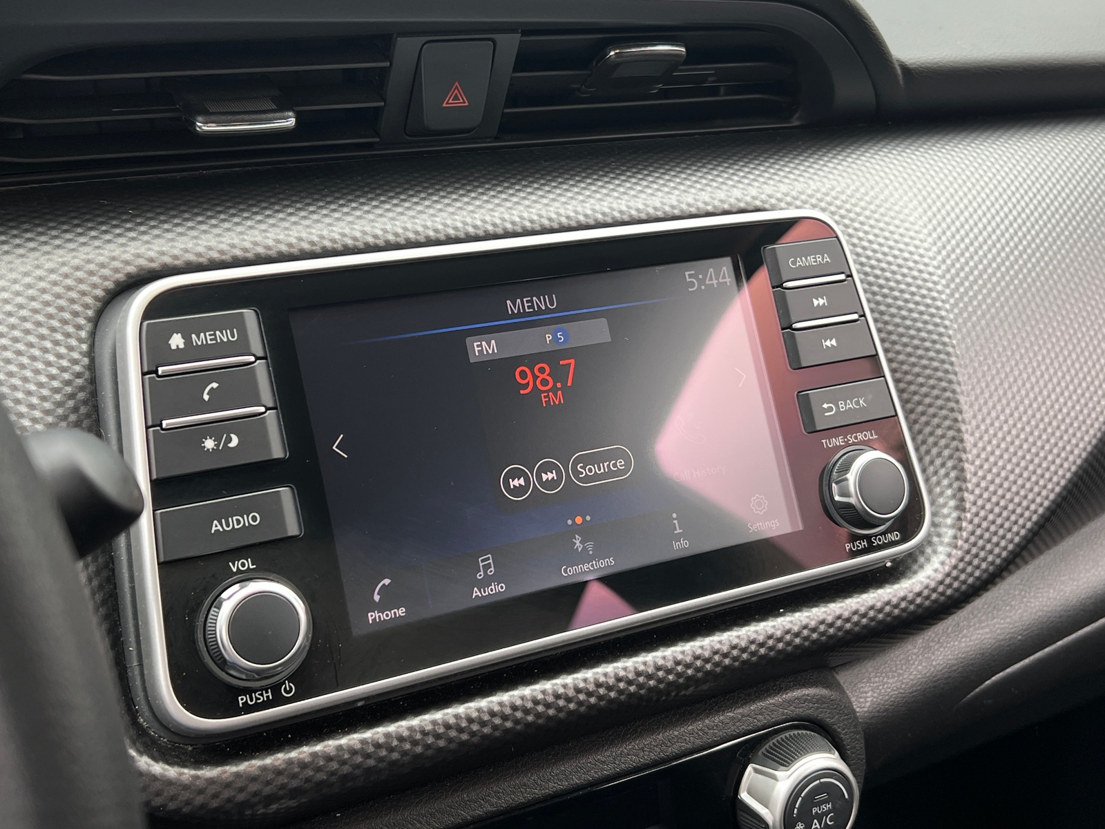 Thumbnail: 2018 Nissan Kicks - 4