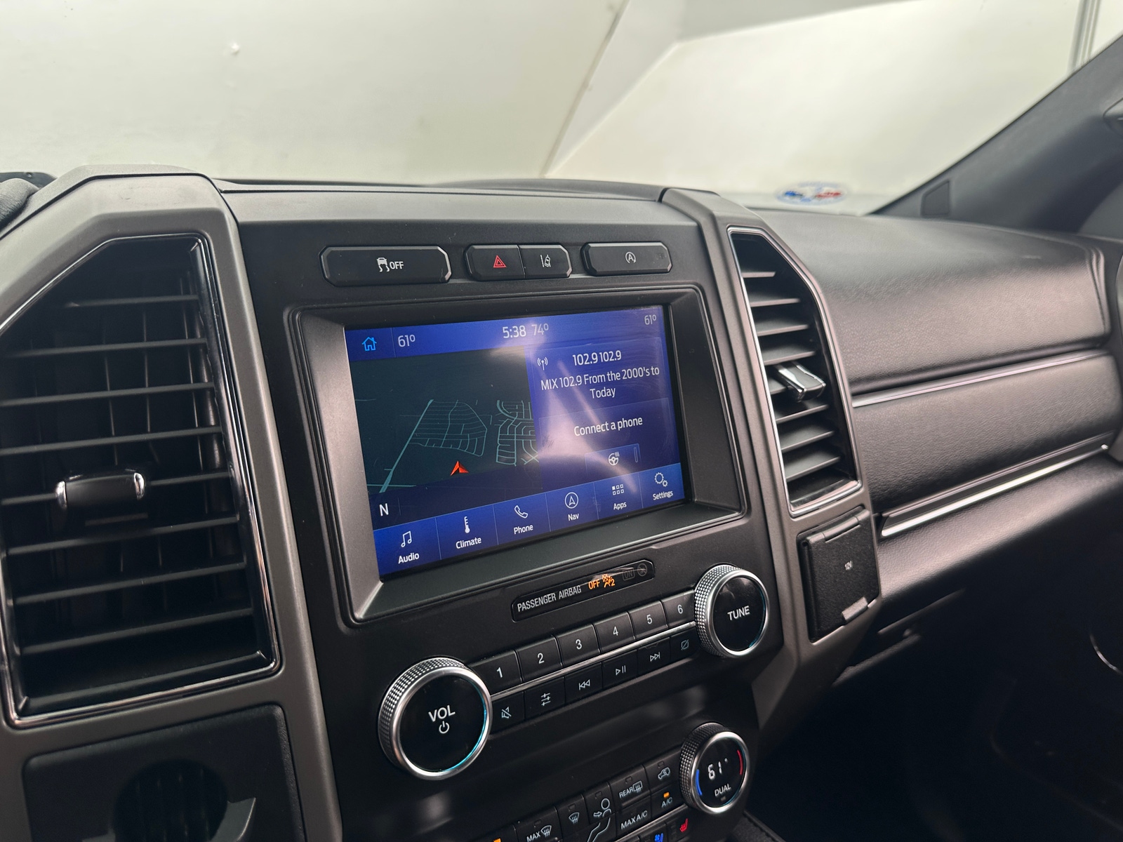 Thumbnail: 2020 Ford Expedition - 4