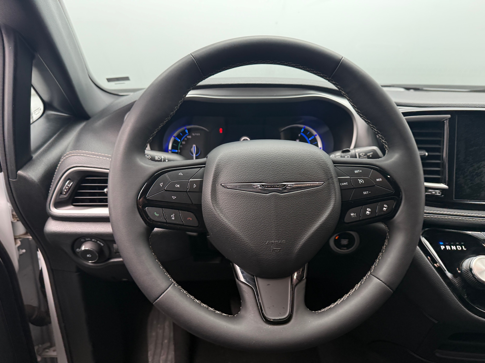 Thumbnail: 2024 Chrysler Pacifica - 4