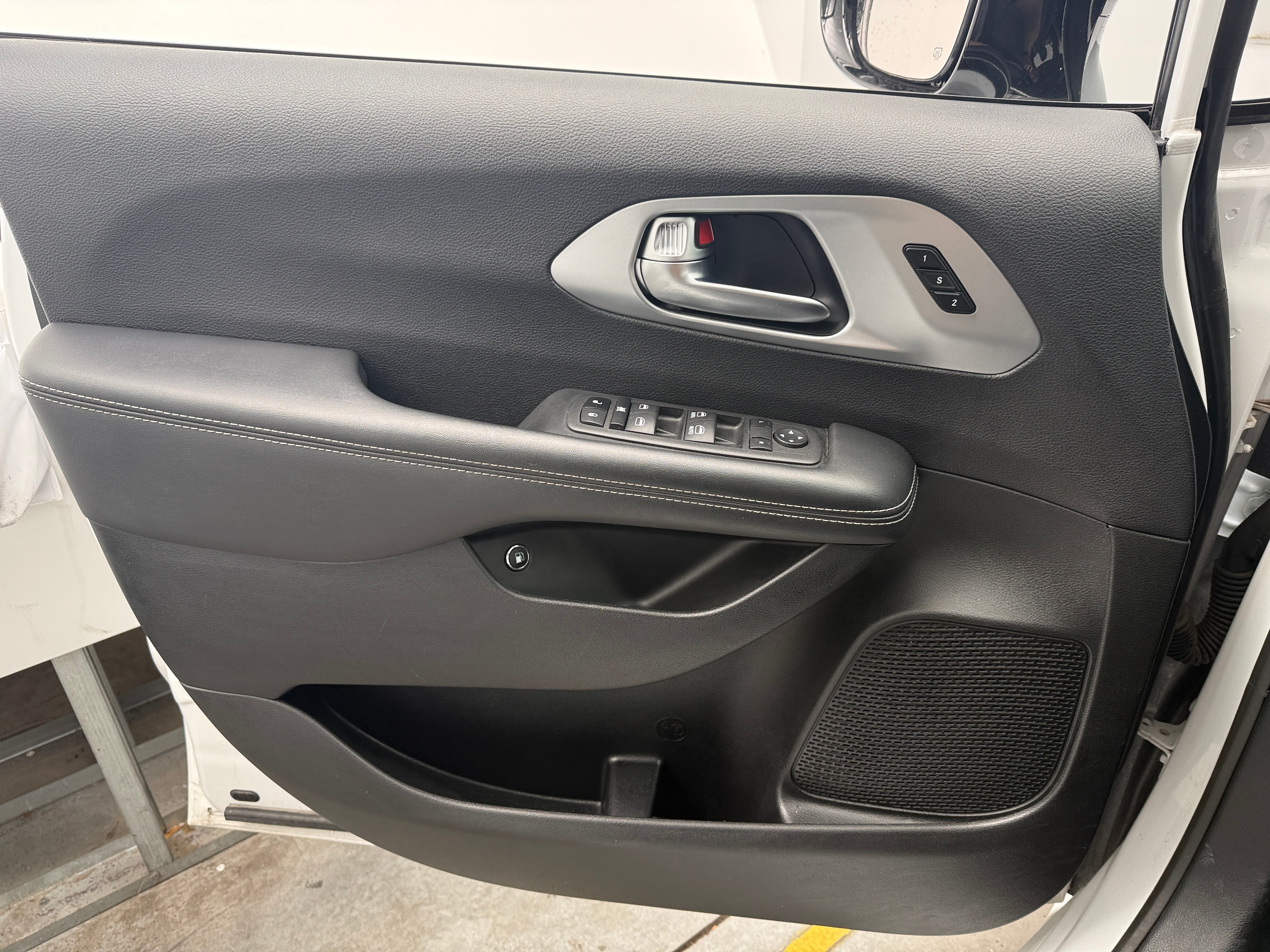 2024 Chrysler Pacifica PHEV