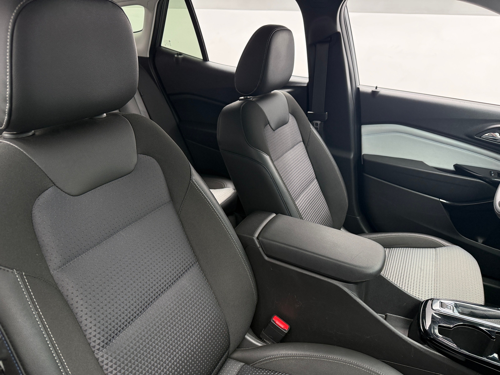 Thumbnail: 2025 Chevrolet Trax - 2