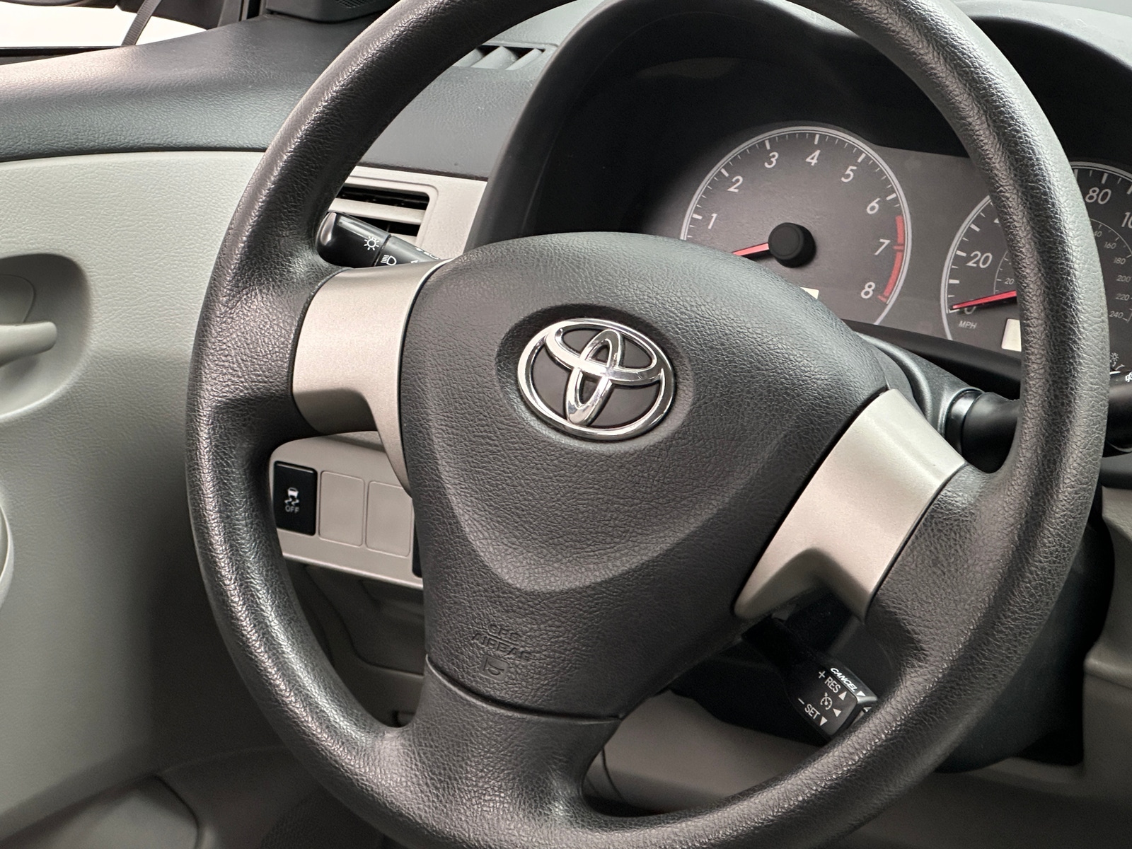 Thumbnail: 2011 Toyota Corolla - 5