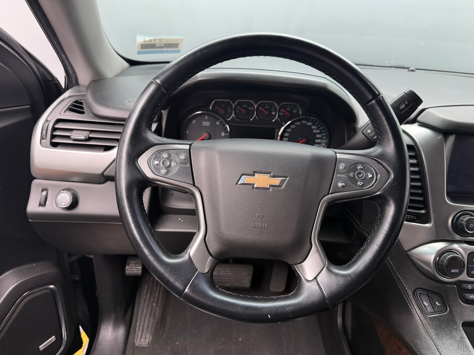 Thumbnail: 2019 Chevrolet Suburban - 4