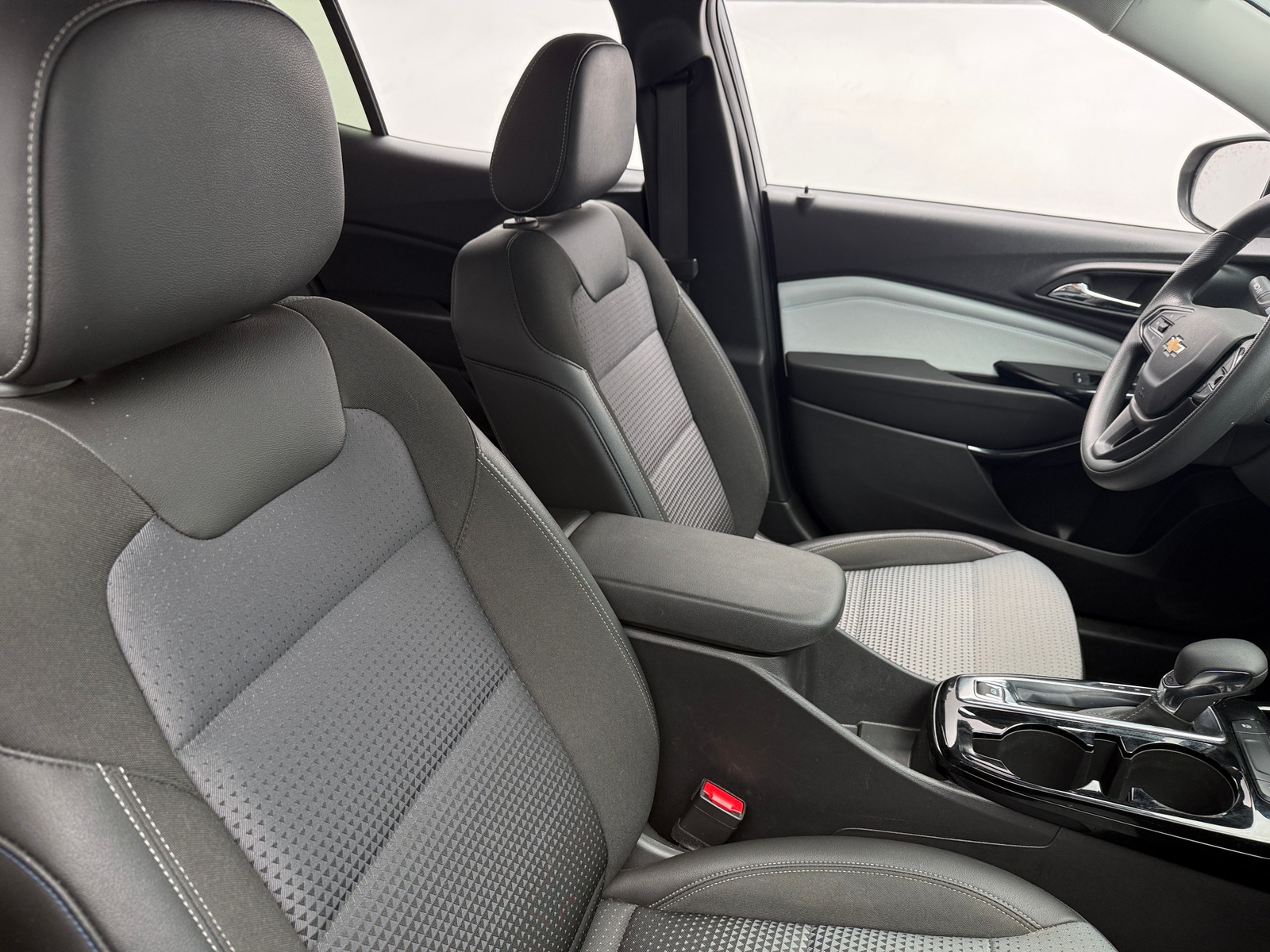 Thumbnail: 2025 Chevrolet Trax - 2