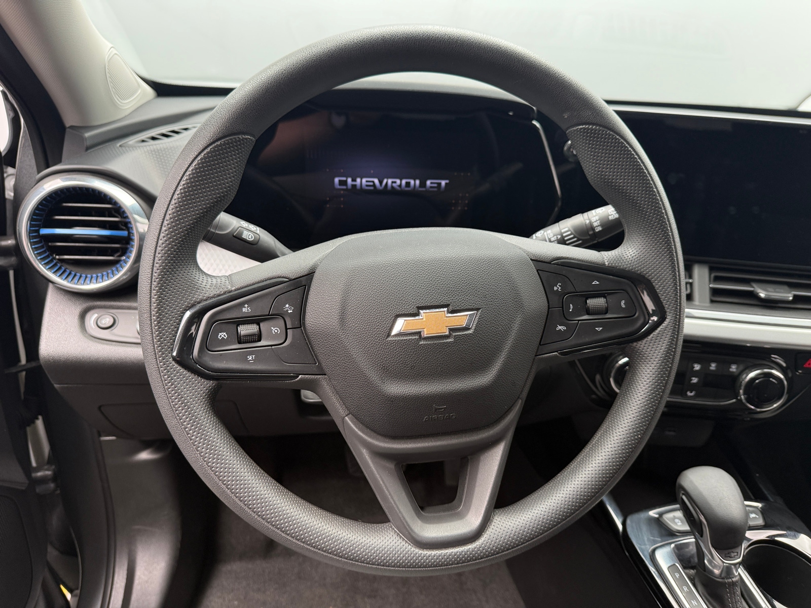 Thumbnail: 2025 Chevrolet Trax - 5