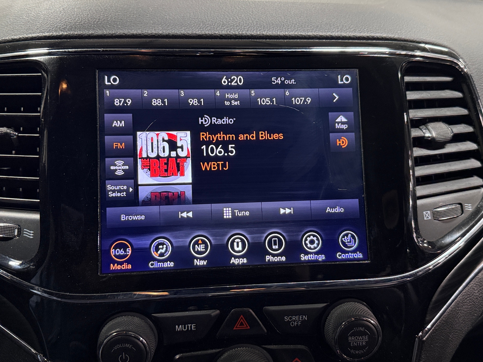 Thumbnail: 2019 Jeep Grand Cherokee - 3