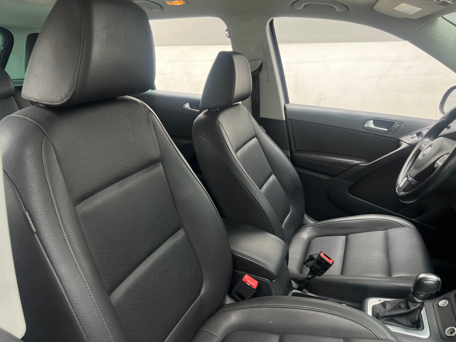 Thumbnail: 2015 Volkswagen Tiguan - 2