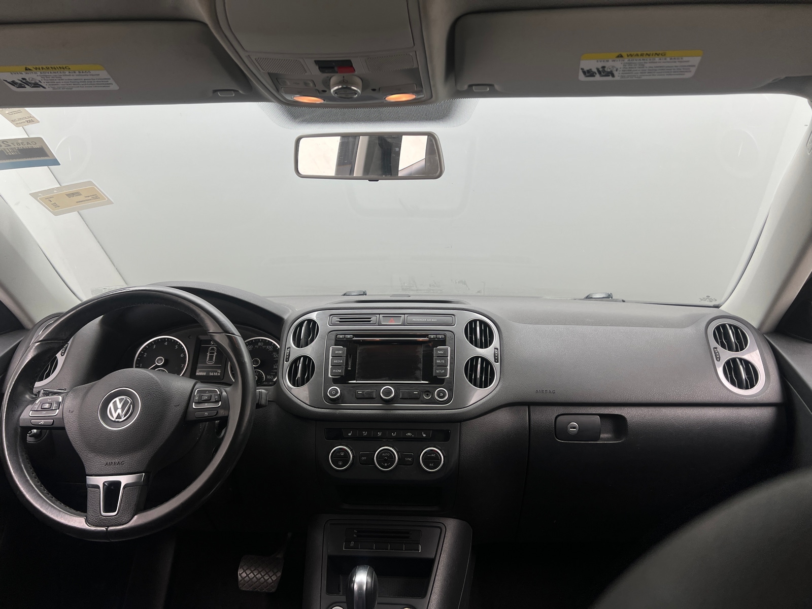 Thumbnail: 2015 Volkswagen Tiguan - 3