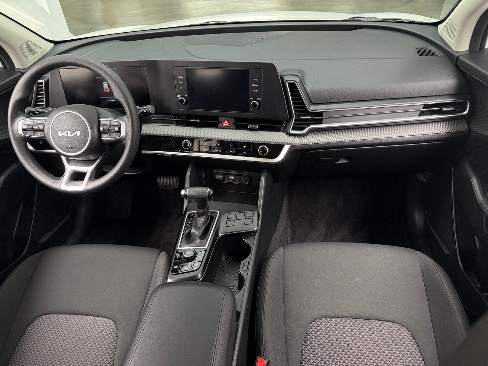 Thumbnail: 2023 Kia Sportage - 3