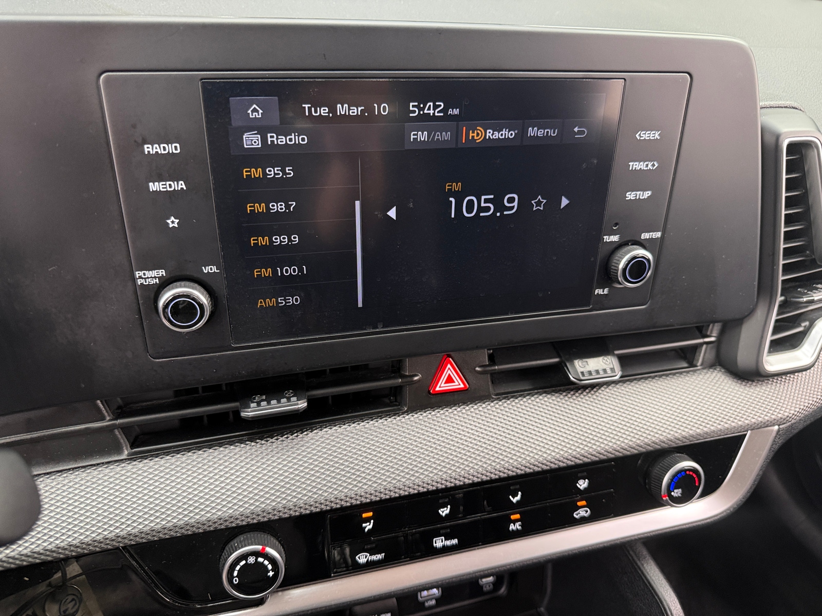 Thumbnail: 2023 Kia Sportage - 4