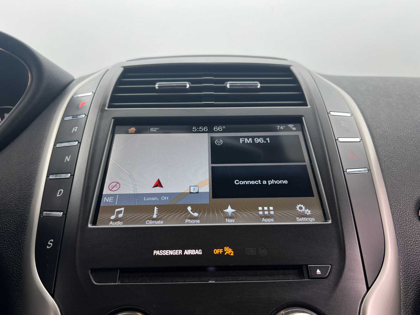 Thumbnail: 2017 Lincoln MKC - 3