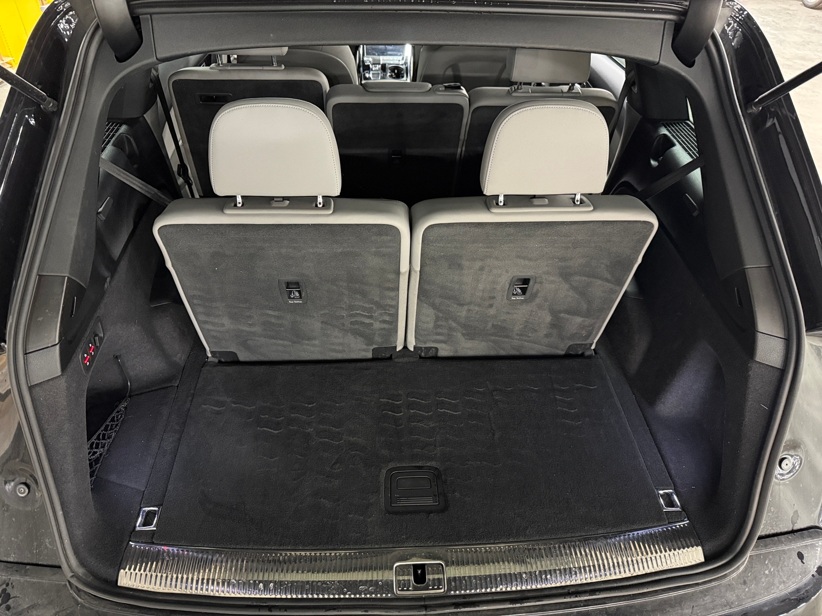 Thumbnail: 2021 Audi Q7 - 6