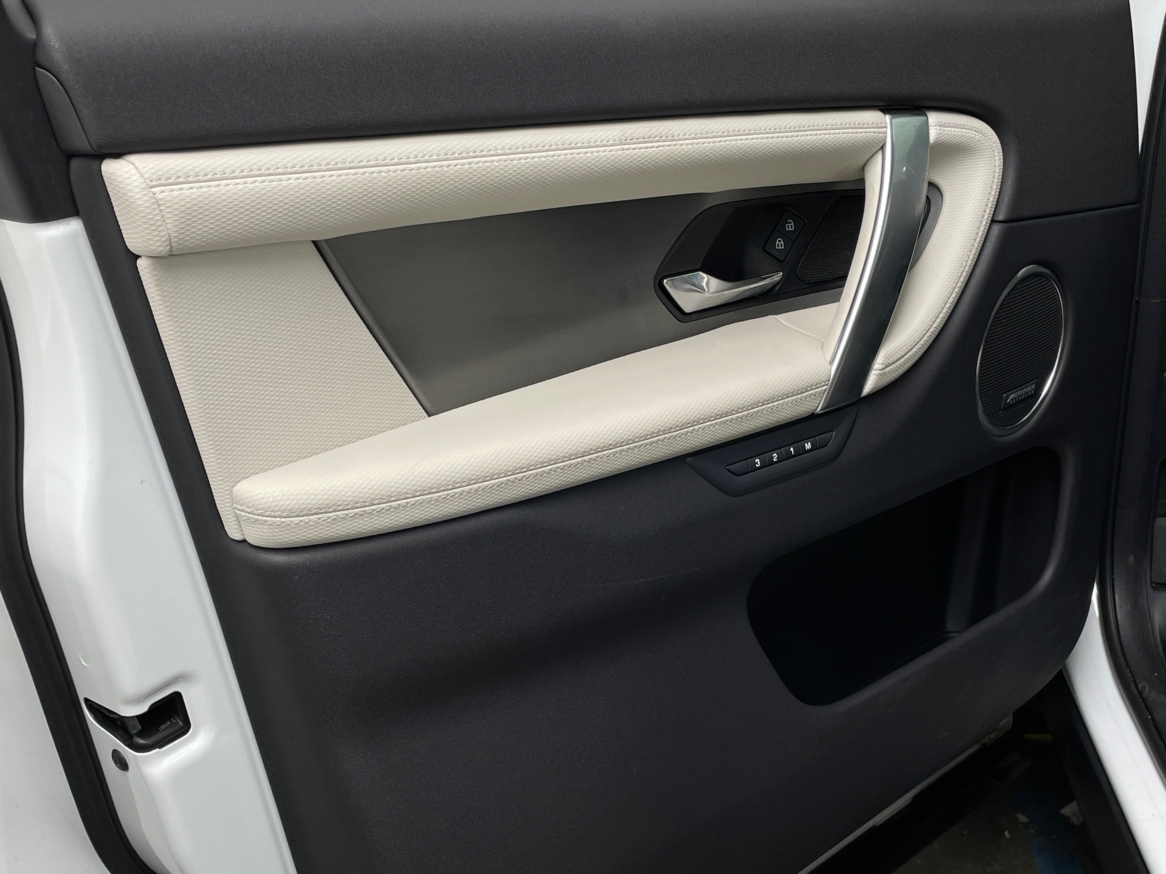 2024 Land Rover Discovery Sport