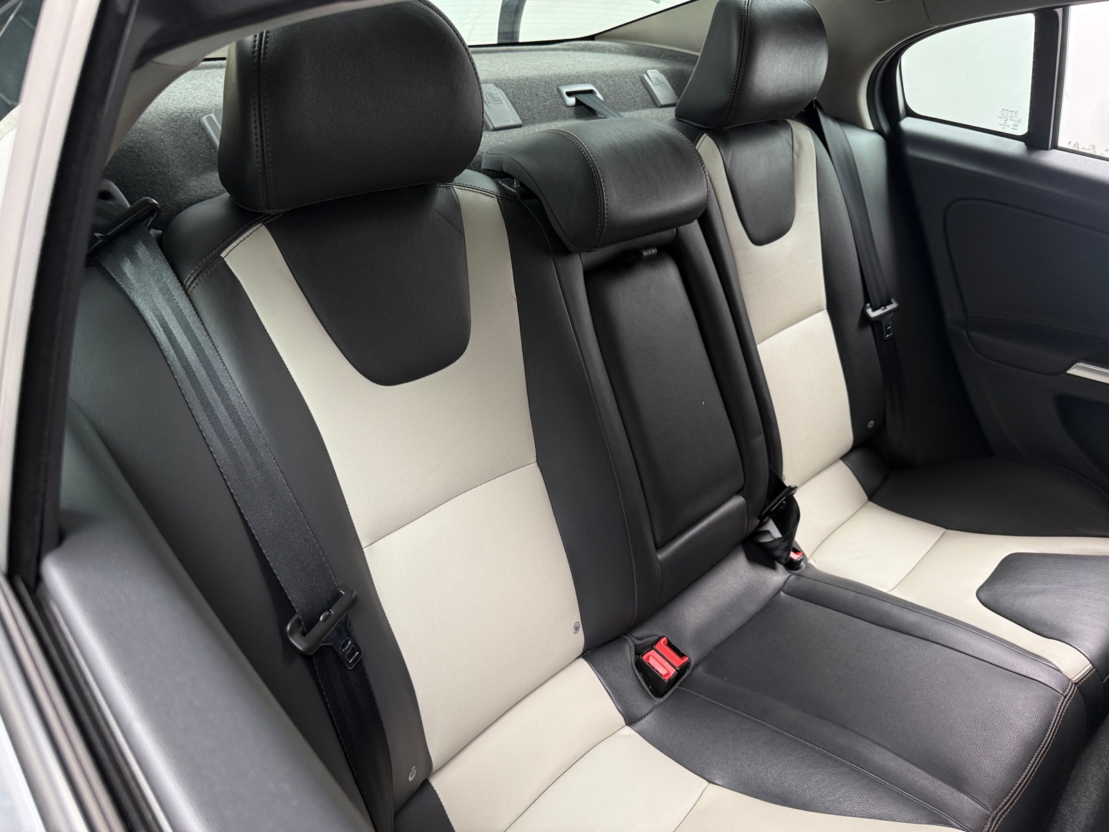 Thumbnail: 2016 Volvo S60 - 5