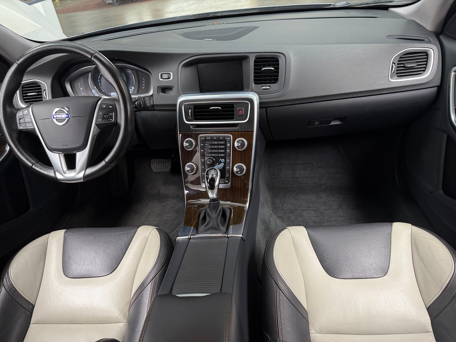 Thumbnail: 2016 Volvo S60 - 2