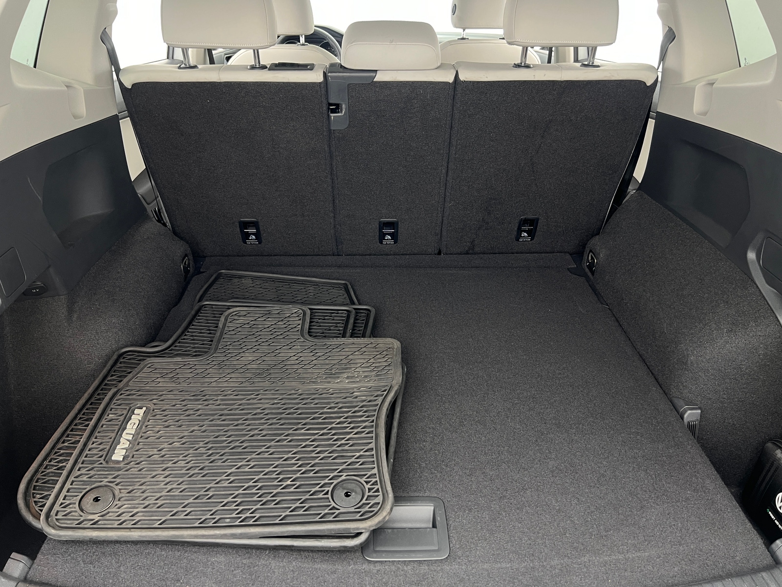 Thumbnail: 2020 Volkswagen Tiguan - 6