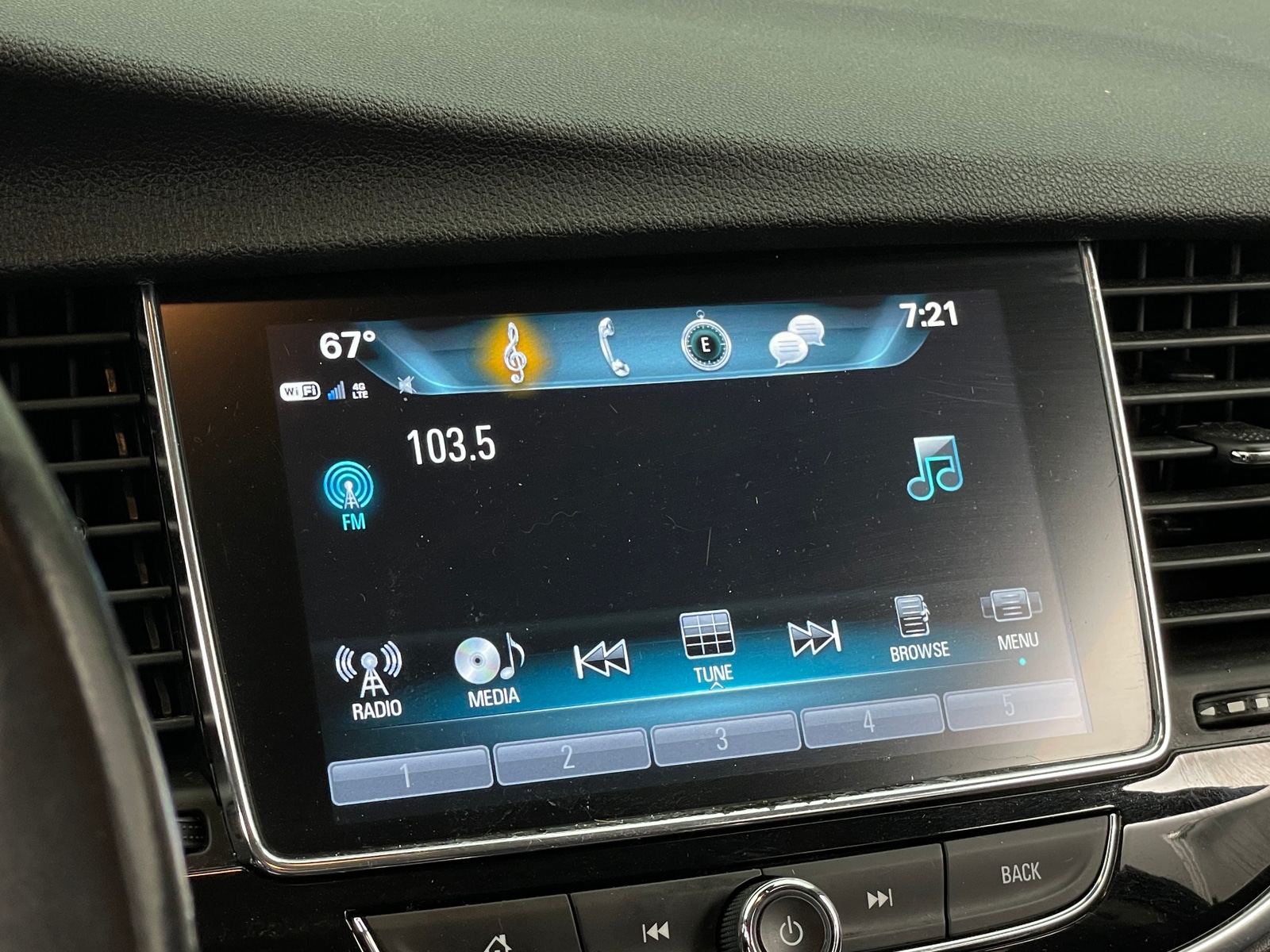 Thumbnail: 2021 Buick Encore - 3